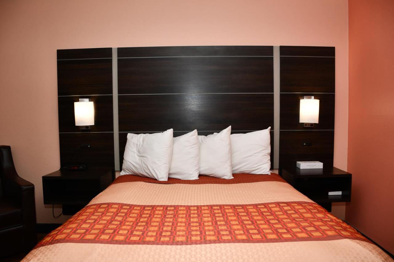 Regency Inn & Suites Faribault Eksteriør billede